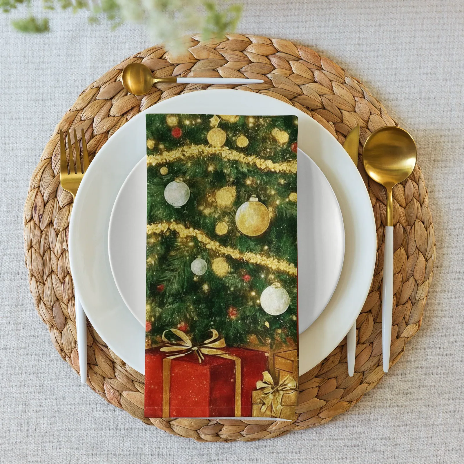 Christmas Tree Cloth Napkin Set of 4: Festive Holiday Dinner & Party Table Decor, photo 4