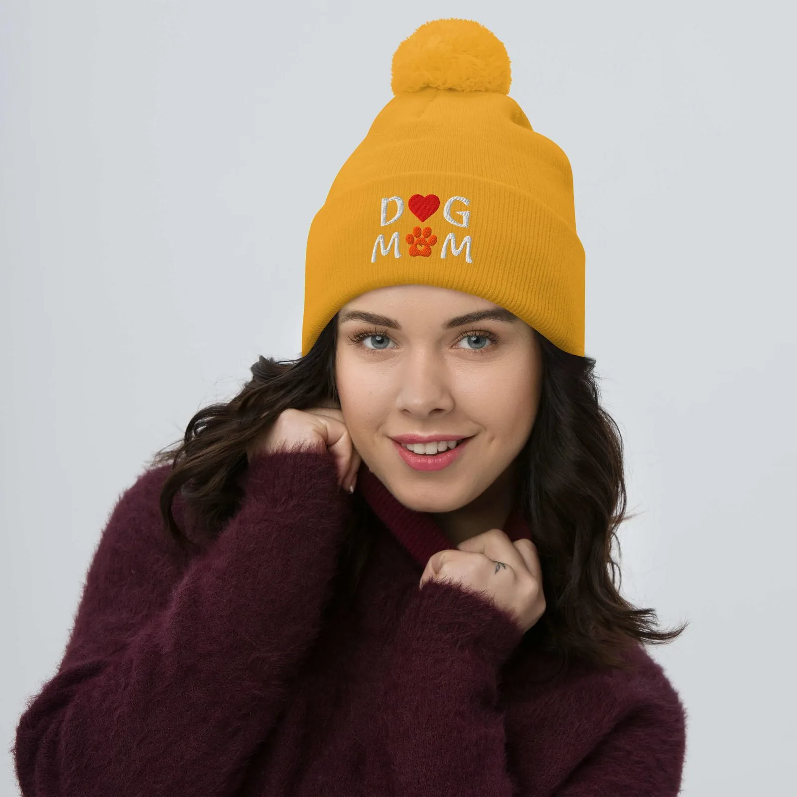 Embroidered Dog Mom Pom-Pom Beanie: Cozy Winter Hat for Dog Lovers, photo 3