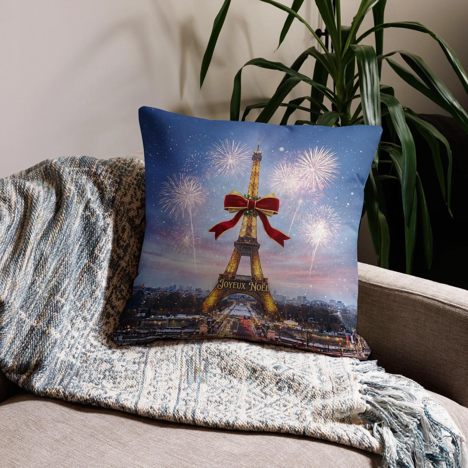 Joyeux Noël Eiffel Tower Christmas Throw Pillow: Elegant Christmas Decor for the Paris Lover, photo 4
