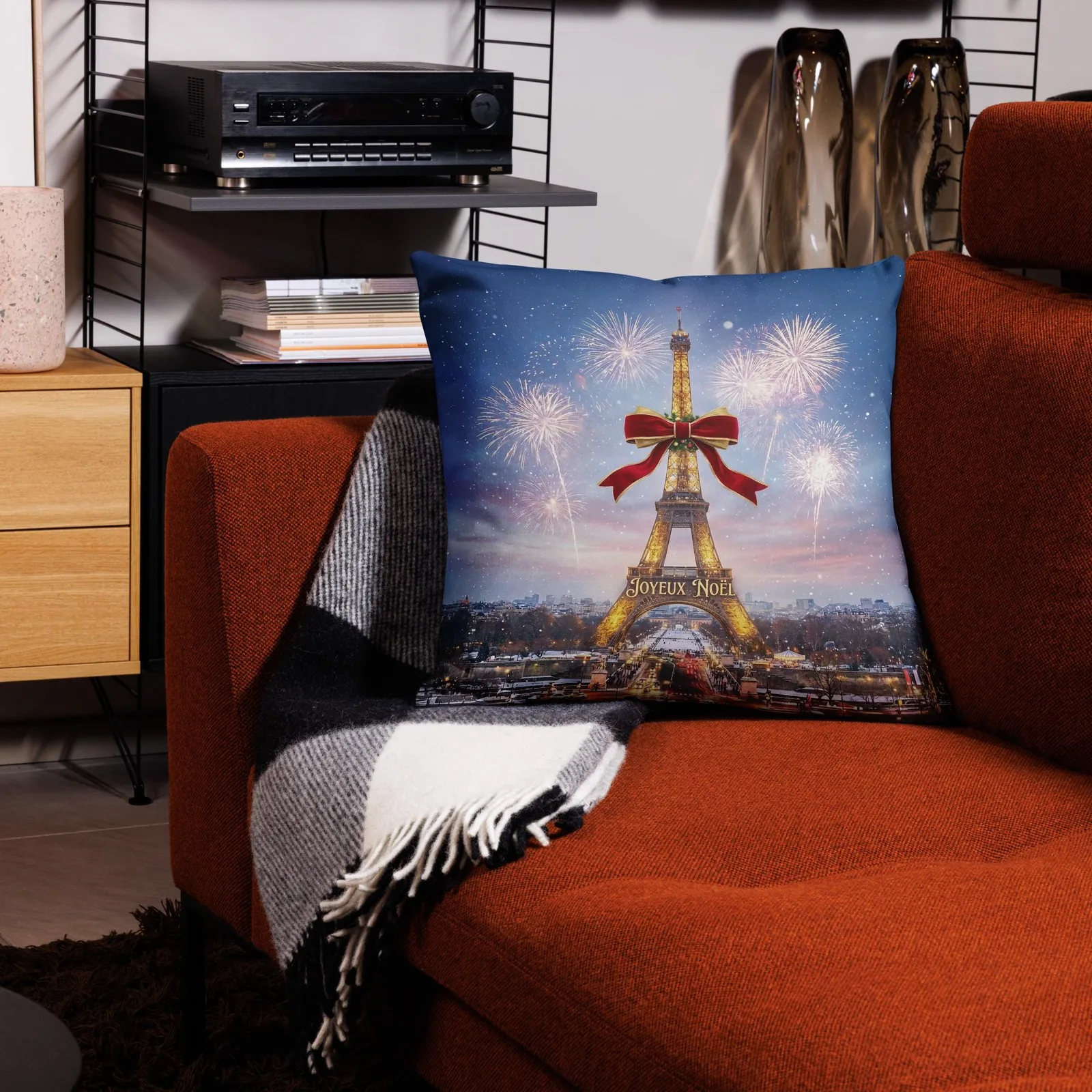 Joyeux Noël Eiffel Tower Christmas Throw Pillow: Elegant Christmas Decor for the Paris Lover, photo 3